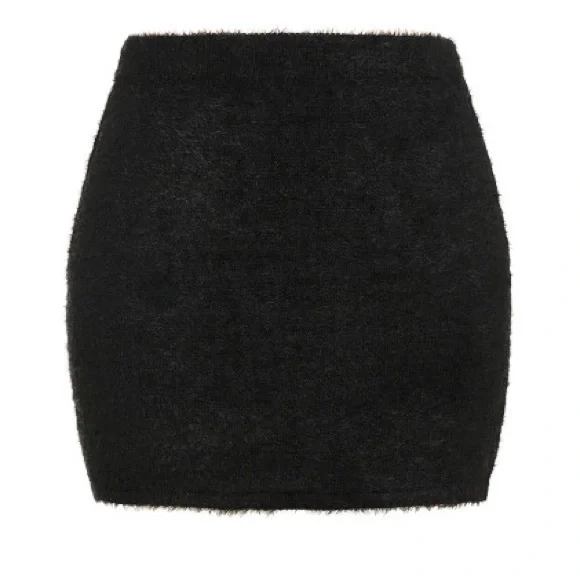 City Chic Fluffy Skirt - black                     Size L/20
New! - Picture 4 of 12